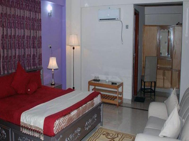 Mir Continental Hotel Muzaffarabad Exterior photo