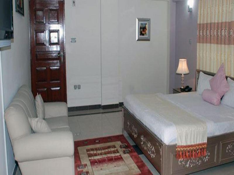 Mir Continental Hotel Muzaffarabad Exterior photo