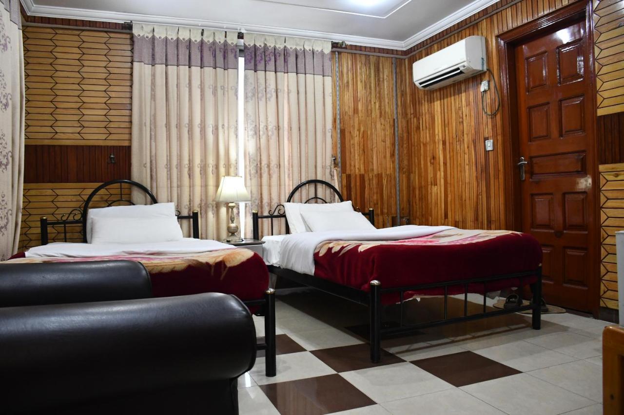 Mir Continental Hotel Muzaffarabad Exterior photo