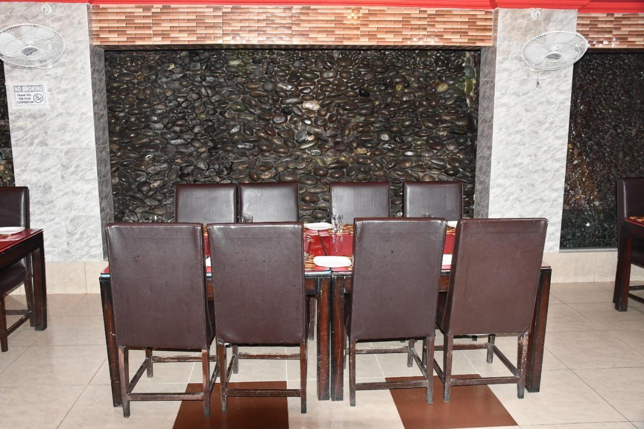Mir Continental Hotel Muzaffarabad Exterior photo