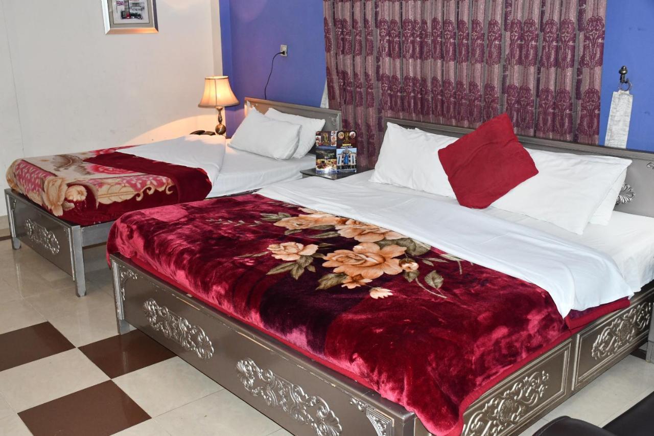 Mir Continental Hotel Muzaffarabad Exterior photo